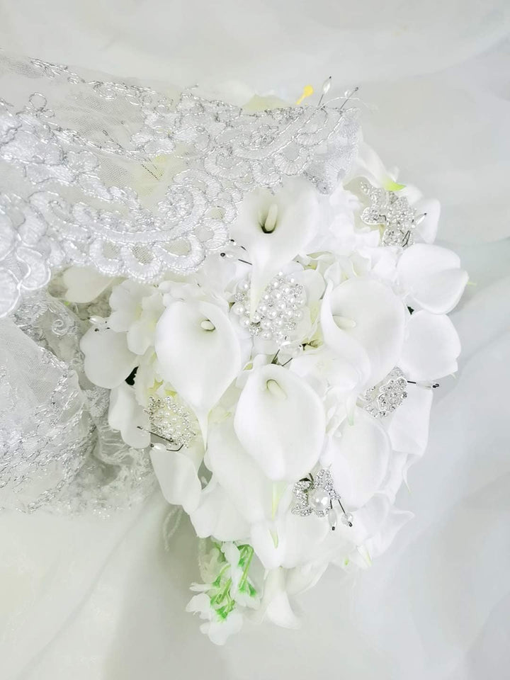 Iffo-Hochzeit-Bouquet, Calla Lilien, Rose, Diamanten, Perle. weiss