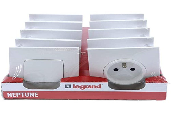 Legrand leg200251-2 Schalter oder Wechselschalter + 8 Steckdosen, 3680 W, 230 V, weiss