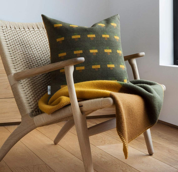 RØROS TWEED - Syndin - Kissen aus norwegischer Lammwolle - Design von Kristine Five Melvær - Kissenm