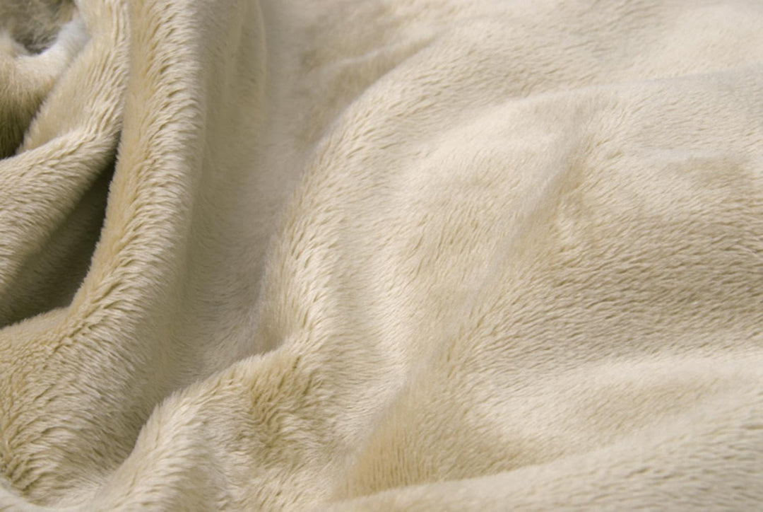 Wohnen &amp; Accessoires GmbH &amp; Co. KG Felldecke aus Webpelz Fuchs rehbraun-grau 260x300cm Tagesdecke 26