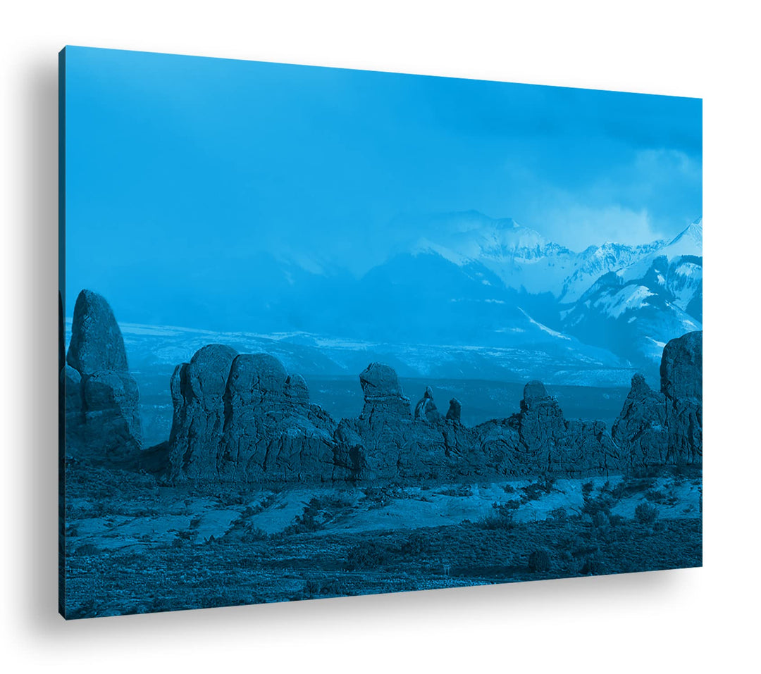Steinformationen in der Wüste Format 80x60 Effekt: Monocrome Blau als Leinwandbild, Motiv fertig ger