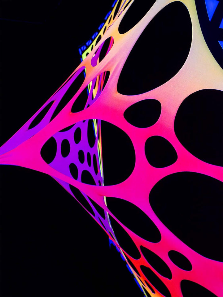 PSYWORK Schwarzlicht Segel Spandex | Goa Space Dragon Two | 2 x 3,75m | UV-aktiv | Leuchtend | Wandt