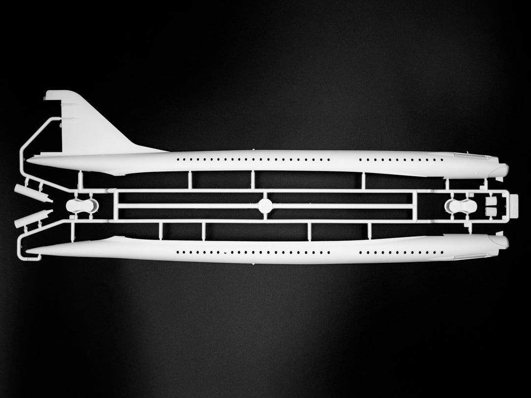 ICM 14401 14401-1/144 Tu-144. Soviet Supersonic Passenger Aircraft, schwarz